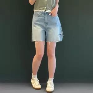 [신상오픈런]여성 청반바지 허벅지 컷팅 와이드 3부 구제 스타일 (38284309)