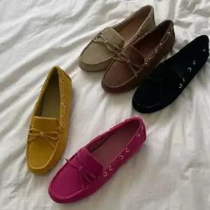 여자 고급 스웨이드 리본 장식 슬립온 로퍼