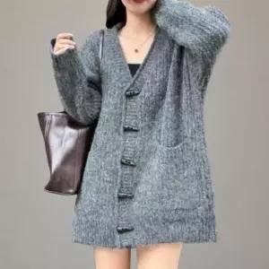 [신상오픈런]여성용 루즈핏 캐주얼 니트 가디건 떡볶이 버튼 디자인 (42513072)