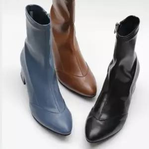 [다잇템] 여자 편한 코지 일상룩 중간힐 양말 앵클부츠