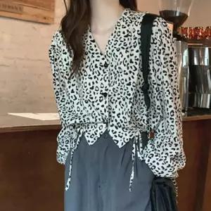 데일리룩 브이넥 레오파드 블라우스 호피 셔츠 루즈핏 여성 간절기 가을 긴팔 셔링 루즈 오피스 데이트 데