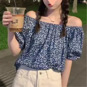 [신상오픈런]여성 여름 꽃무늬 오프숄더 반팔 블라우스 (37001248)