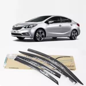 차량 환기 목적으로 설치하는 K3 도어바이저자동차햇빛가리개 용품 튜닝 익스테리어몰딩 자동차썬 외부 바