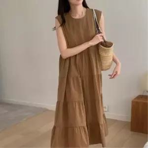 [다잇템]여성 베이직 티어드 슬리브리스 핀턱 롱 원피스 (37450806A)