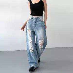 [신상오픈런]여성용 찢어진 와이드핏 연청 디스트로이드 청바지 (38293088)