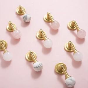 옷장 하드웨어 가구 손잡이 화이트 크리스탈 볼 + 황동 주방 캐비닛 찬장 서랍 풀 드롭 배송 가능