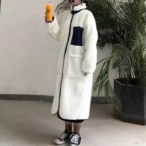 [하프클럽/셀러허브_여성트랜드패션]사각포켓 롱후리스점퍼 양면 롱자켓