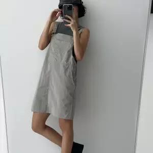 [다잇템]여자 컷아웃 서스펜더 오버롤 쁘띠 원피스 (36706330A)