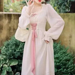 [에이치플러스몰]TBZ 피치핑크 스퀘어넥 허리스트랩 프릴 원피스 경성의상