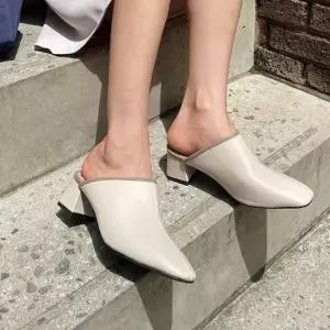 인기상품 소가죽 빅사이즈 스퀘어토 미들힐 베이직 여성 뮬 슈즈 6SS [WFM044P_260307]