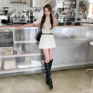 여자 기본 슬림핏 폴라넥 반팔티 에센셜 상의