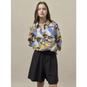 [갤러리아] 프린트 아사블라우스 VVCNL5M4471