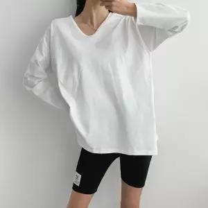 여자 무채색 레이어드티 슬릿 쭉티 긴팔 티셔츠