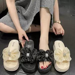 인기상품 예쁜 큐빅 리본 블링 쉬폰 여름 나들이 통굽 슬리퍼 [WFHPLBK_260320]