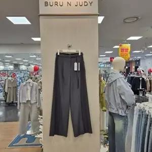 [셀러허브 1]부루앤쥬디 HC42 원턱벨트슬렉스세트 원턱벨트슬렉스세트 BBSESC001P (47208860)