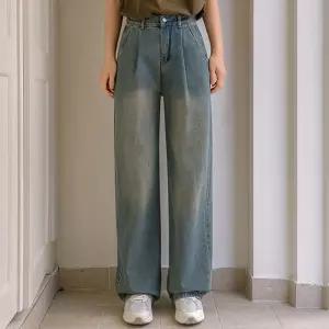 이지와이드 뒷밴딩 핀턱 데님