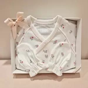 [롯데백화점]밍크뮤 (IV)봉봉아일렛배내가운,손싸개세트 35A70-001-02,008-10