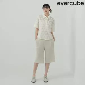 에바큐브 26SS 크리스탈플리츠 하프 팬츠