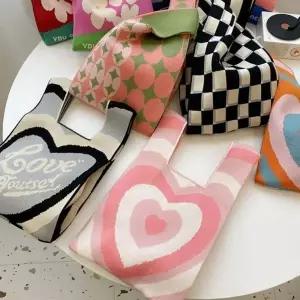 스트랩 손목 니트 파우치 가방 7color 치가방 파우치백 여성손막 토트백 도트백