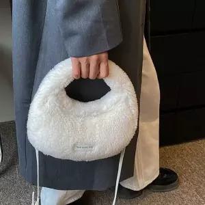 여자 겨울 뽀글이 토트 퍼 가방 보세 크로스 백 코디