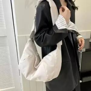 여성용 가죽 슬링 크로스백 미니 숄더백 반달 모양 심플 가벼운 백