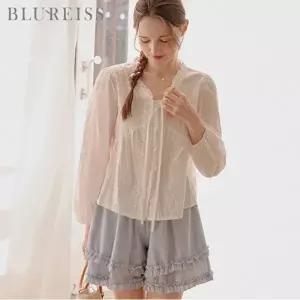 [블루레이스] 펀칭 레이스 프릴 블라우스_B6S1BL5451