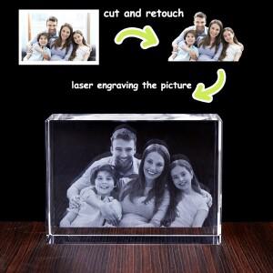 결혼 기념일 선물을 위한 Led 베이스가 있는 맞춤형 크리스탈 가족 연인 사진 앨범 이미지 레이저 프레임