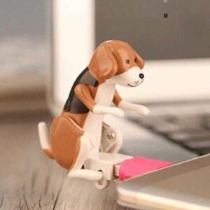 춤추는 강아지 스마트폰 충전기 케이블 움직이는