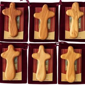 손바닥 사이즈 십자가 손으로 가방 있는 6개 인증서 잡을 올리브 컴포트 10 7CM 2인치 편안하게 카드 벨벳 나무 CRS133 증명서 성지