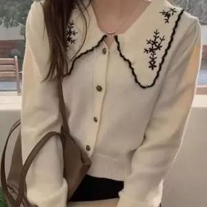 [NS홈쇼핑]니트 카디건 여성 넥 자수 베이직한 감성 매력적인 핏 데일리 필수템..