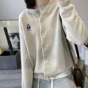 [NS홈쇼핑]로맨틱 자수 체스트 니트 가디건 루즈핏 카라넥 아우터 여성용 실용적인 선택..