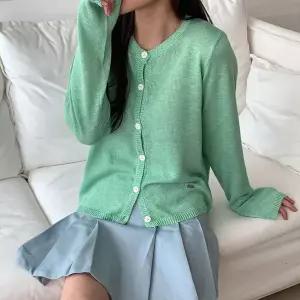 [NS홈쇼핑][샵앤] 여성 라운드넥 봄컬러 긴팔 단추 니트 가디건 21DS-WCD-5164..