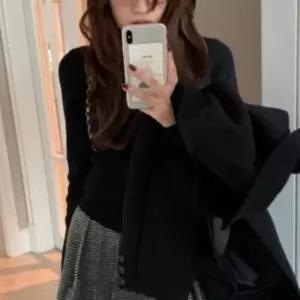 [다잇템] 여성 베이직 롱슬리브 스웨터 후디 티셔츠