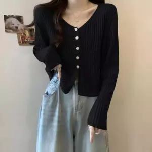 [의류] 여성 세로 골지 V넥 버튼 가디건 봄가을 아우터