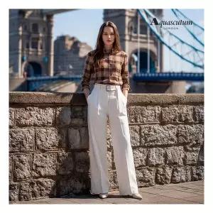 아쿠아스큐텀 26SS 라이크라 테이퍼드 핏 팬츠 1종 974960