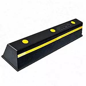 [셀러에이드]주차블럭 고무 A형 고휘도 반사판 주차턱 주차스토퍼