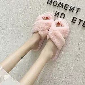 인기상품 예쁜 털실내화 사무실 거실화 편한 엄마 여성 슬리퍼 [W4EC729_260310]