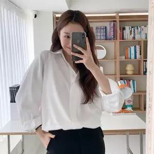 [신세계라이브쇼핑][옷자락] 여자 봄신상 간절기 여유핏 카라넥 폴리 블라우스