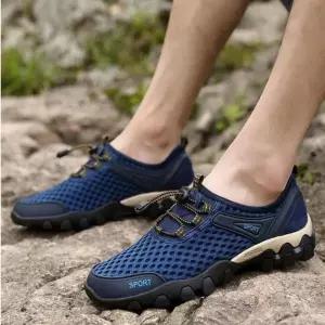 [셀러에이드]남성 메쉬 소재 아쿠아슈즈 3컬러 통기성 트레킹 워터슈즈 샌들