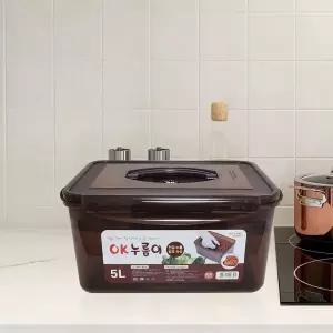 [셀러에이드]밀폐용기 김치보관통 5리터 누름판 포함 반투명 플라스틱 용기