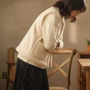 여자 조끼베스트 무스탕 베스트자켓 (42221813A)