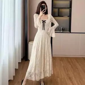 EAMT 여성용 원피스 봄 이너 레이스 슬림 롱스커트 프렌치 헨리넥 YJ1