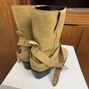 엘럽 여성용 세무 앵클부츠 통굽 소가죽빈티지 버클 워커 와이드 미들부츠 롤탑 워커힐 박템5