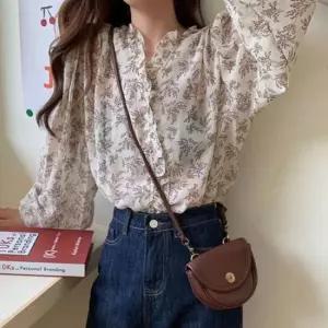 [의류] 쉬폰 레이스 포인트 플라워 블라우스 프릴 데이트룩