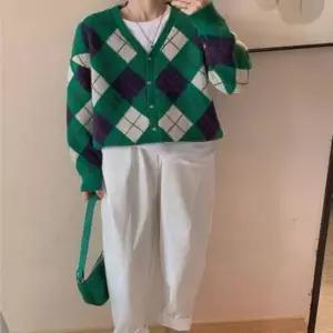 [옷은날개] 간절기 활용도좋은 여성용 아가일 패턴 브이넥 가디건