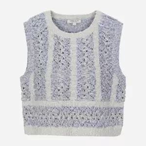 [써스데이아일랜드](T262MVT132W)라운드넥 크로셰 니트 베스트