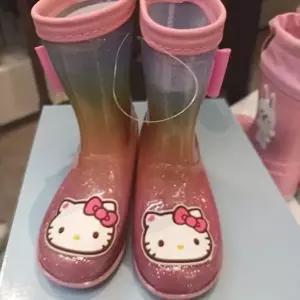 [셀러허브 1]프로월드컵 홈플러스몰11 헬로리본장화 헬로키티 리본장화 C122-E606 (10370196)