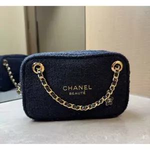 신상! GWP 샤넬 뷰티 화장품 메이크업 파우치 클러치 업사이클링 토트 크로스바디