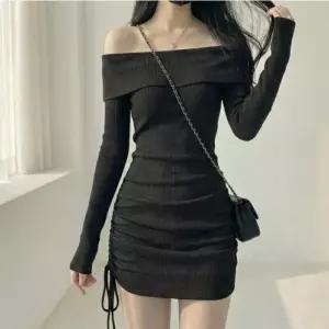 [라일리여성의류] Rly 여성 슬림핏 니트 긴팔 골지 오프숄더 미니 원피