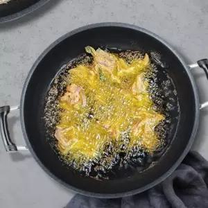 독특한냄비 급식소튀김솥 탕수육 닭 궁중팬 36cm 반달형손잡이